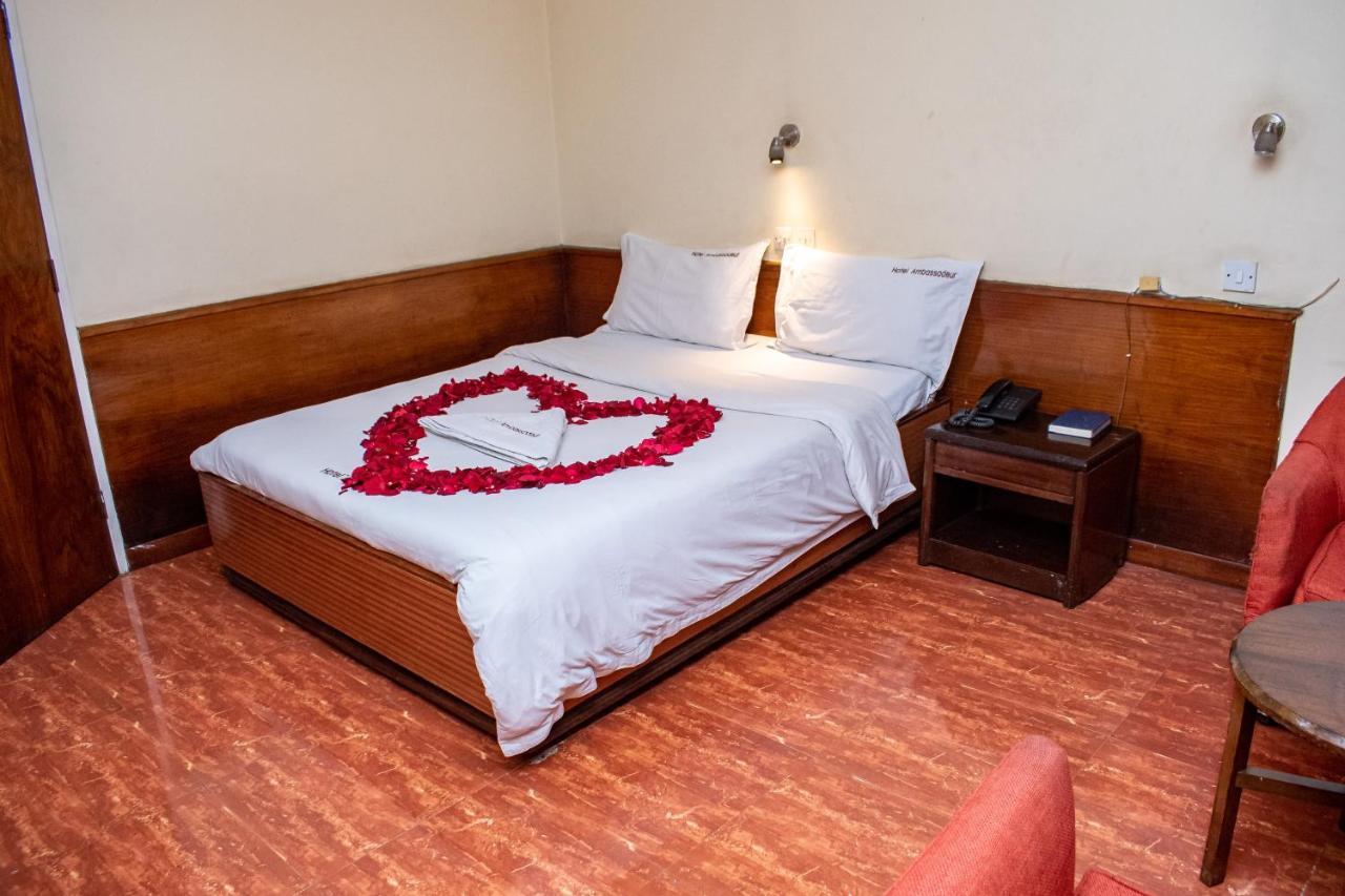 Ambassadeur Hotel Найроби Экстерьер фото
